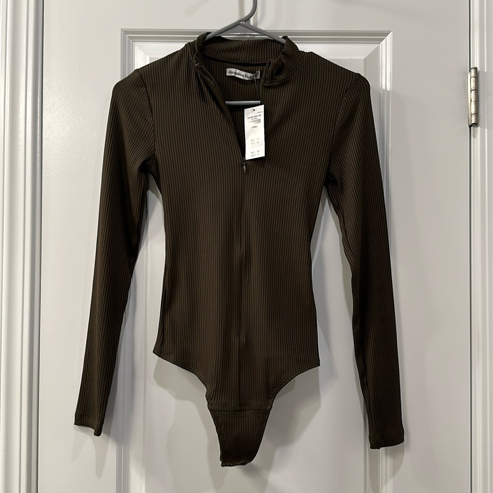 Abercrombie & Fitch olive long sleeve bodysuit